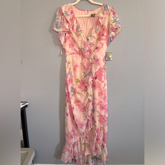 Taylor Floral Dress - Picture 2 of 7